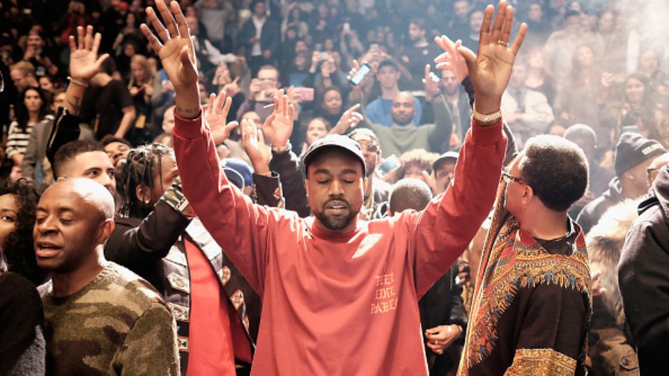 Kanye Raises The Bar And Levitates On Saint Pablo Tour