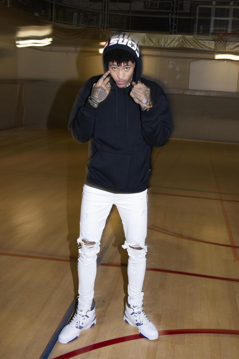kelly oubre jr. signs with converse